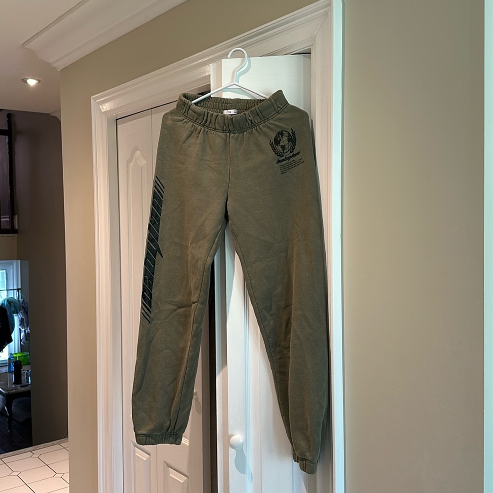 Aritzia TNA Sweatpants